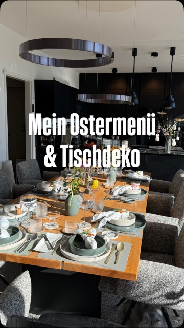 „Gibt‘s heuer gar kein Video zum Ostermenü & der Tischdeko?“ hat mich meine Mama ganz enttäuscht gefragt. Natürlich gibt’s das, aber letzte Woche war so anstrengend, dass ich zu Nix gekommen bin. Ich hoffe es ist noch nicht zu spät für Euch und ihr könnt die Bilder genießen!
Mein Highlight - die Germknödel-Palatschinken. Drum hab ich mir gleich heute wieder welche gemacht und für Euch mitgefilmt, falls ihr mein Rezept haben wollt?!

Anzeige unbezahlt | Die wunderschönen Teller für die Tischdeko, sowie die Vasen sind übrigens von @fitzingerconcept1060 und der Marke Blomus. Liebe das Geschirr sehr. Auch perfekt für den Sommer! Schaut unbedingt bei Heidi vorbei. Sie ist so ein Sonnenschein. 

#ostermenü #osterdeko #binekocht #germknödelpalatschinken #kalbbutterschnitzel