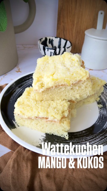 Mein WATTEKUCHEN mit Mango & Kokos. Super luftig, flaumig, cremig und frisch durch die Mango. Ein Kuchen zum Verlieben. Und er ist super schnell gemacht. Wer hätte gern ein Stück?
Den Link zum Rezept gibt’s in der Bio!
#wattekuchen #wattekuchenmitkokos #kokos #mango #binekocht